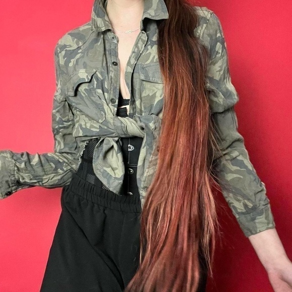 Camo button up ππ©Άβββββββββββββββ - Picture 3 of 4